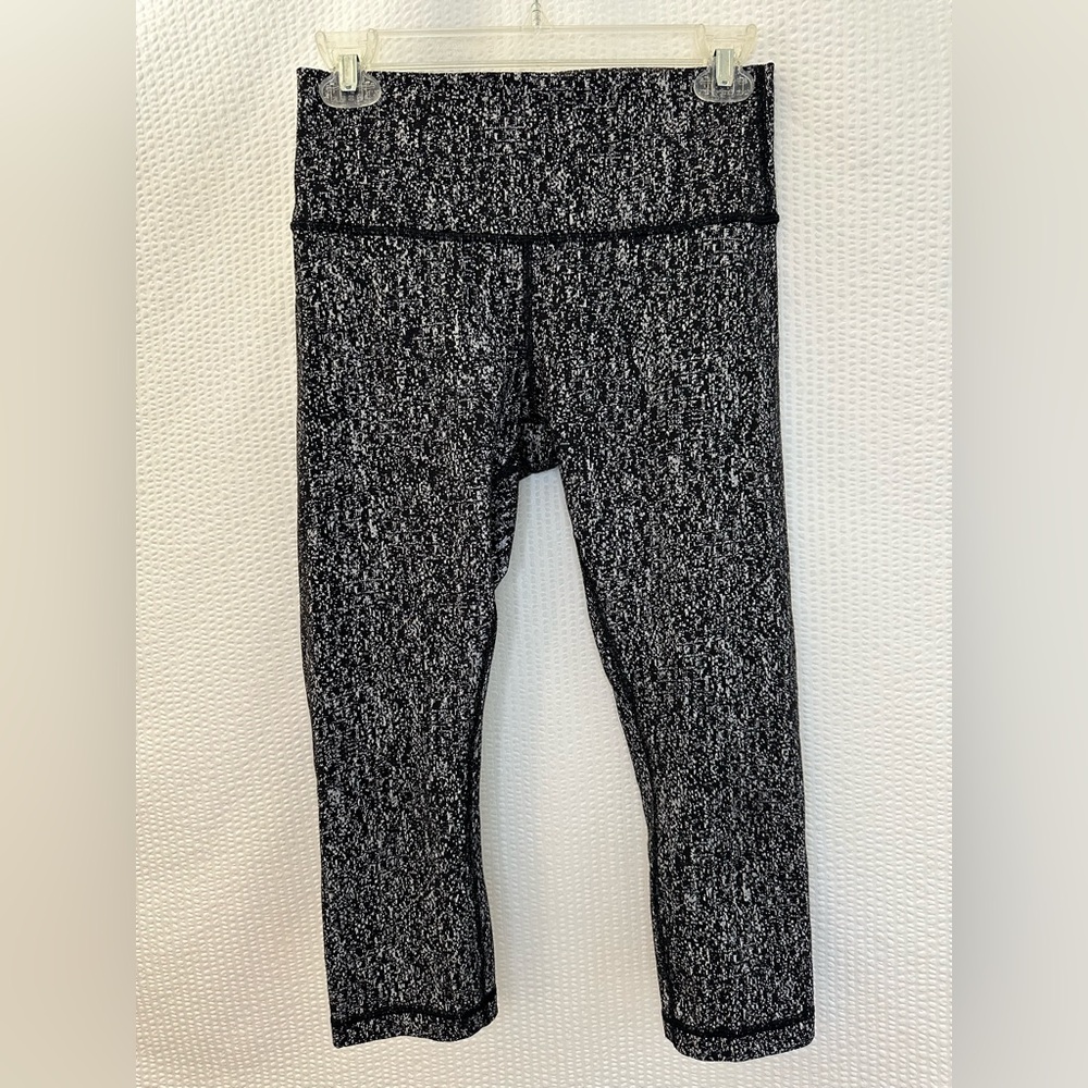 Lululemon Wunder Under High Rise Black White Crop Leggings Size: 8
